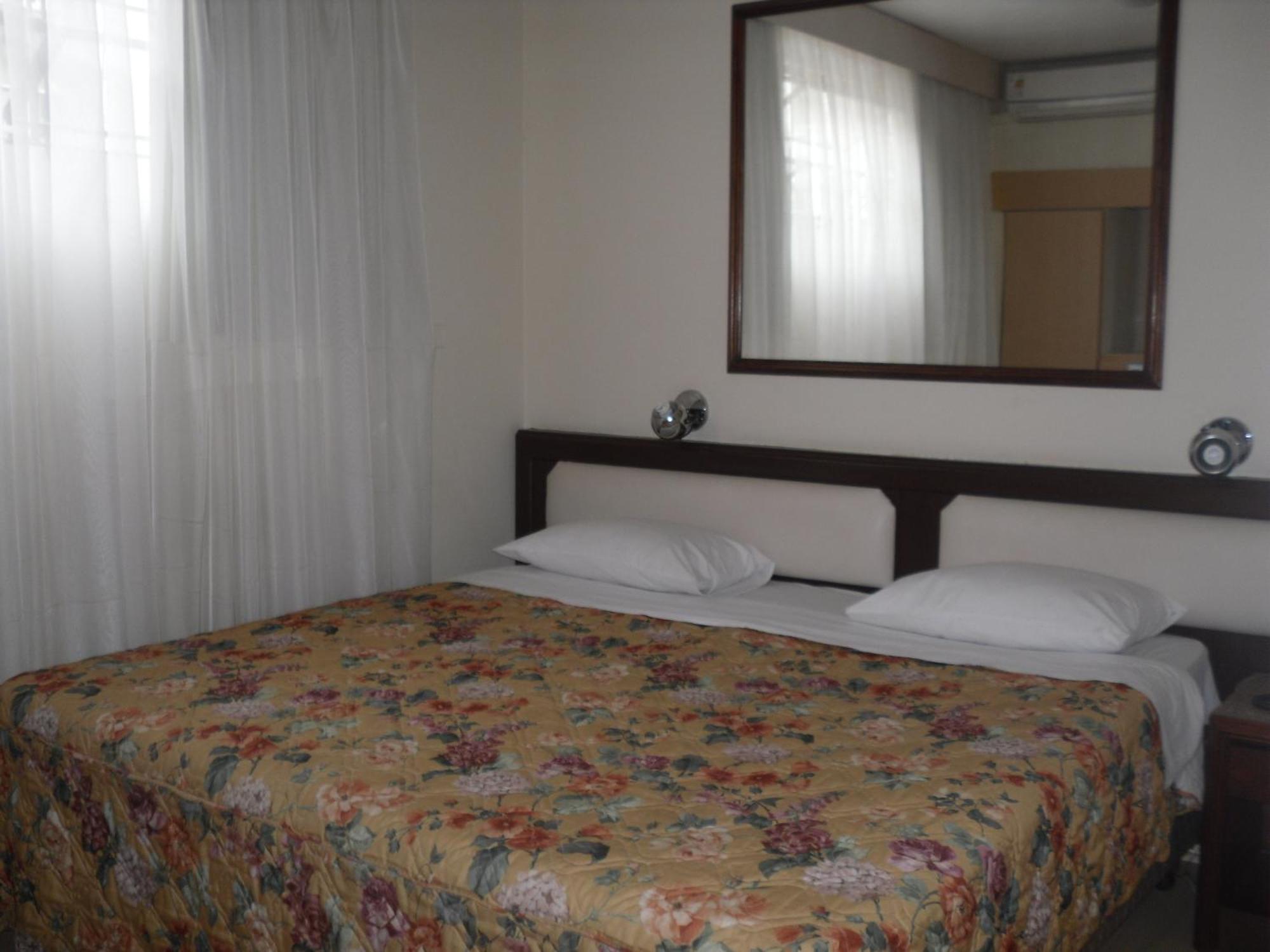 Hotel CHA Prime Curitiba Habitación foto