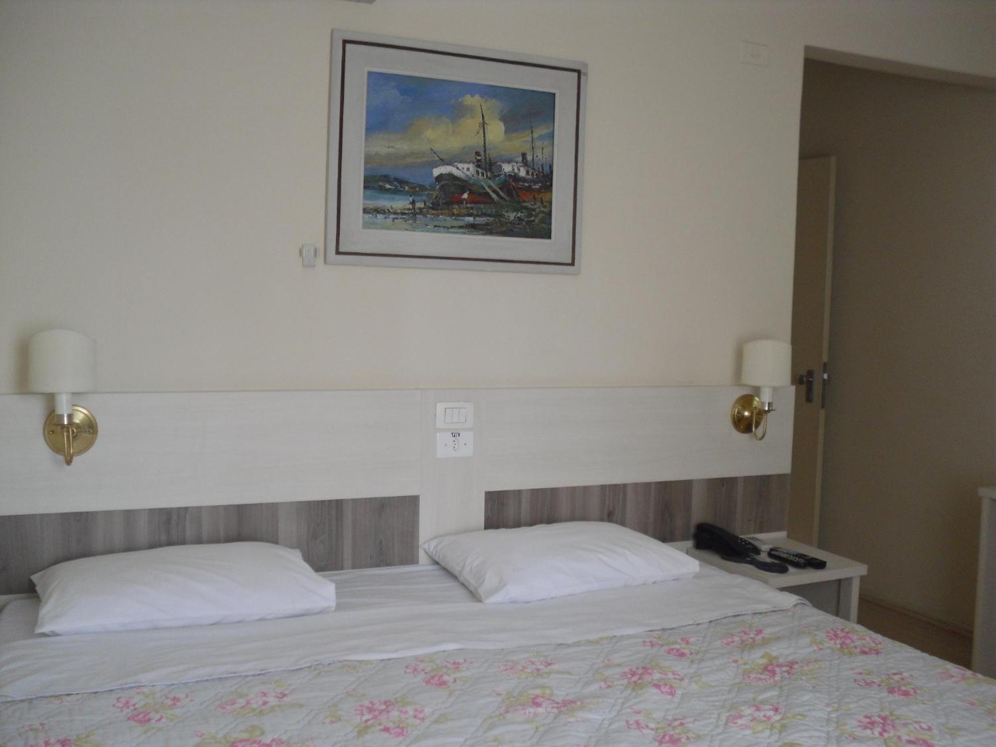 Hotel CHA Prime Curitiba Habitación foto